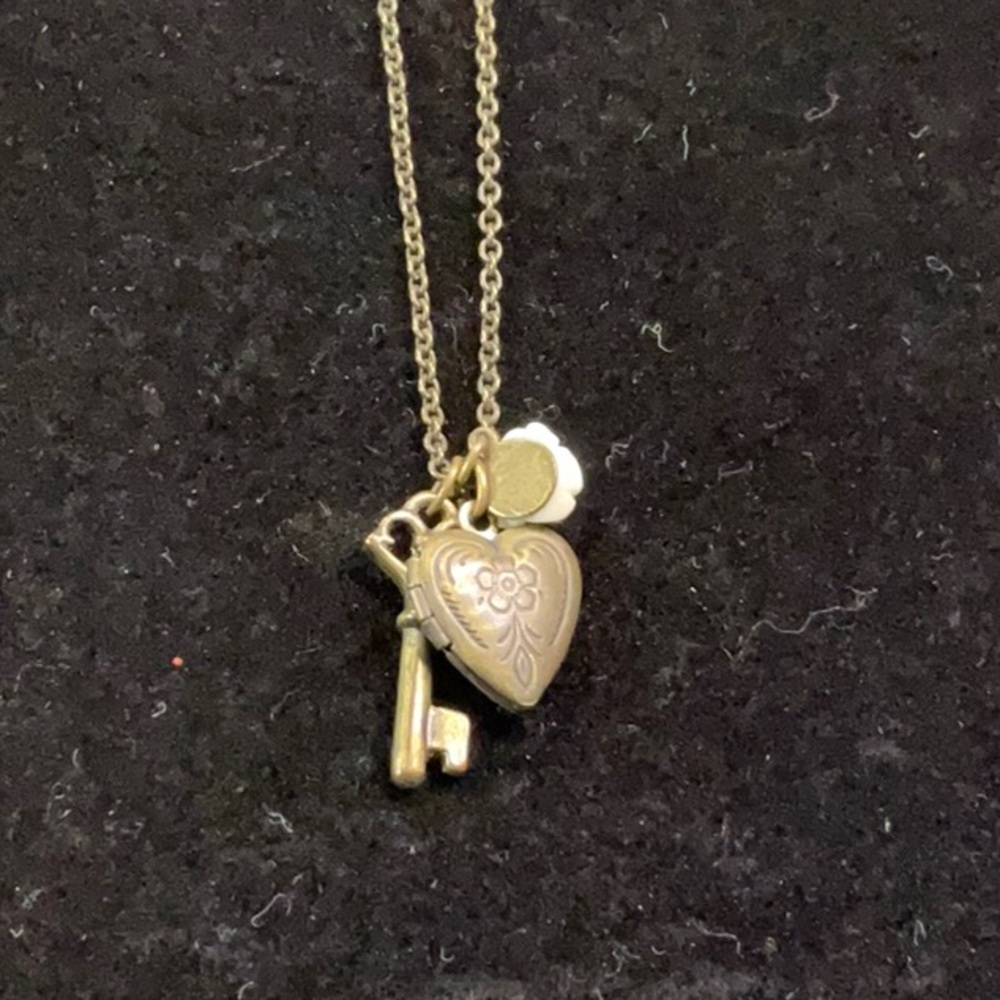 Key heart necklace